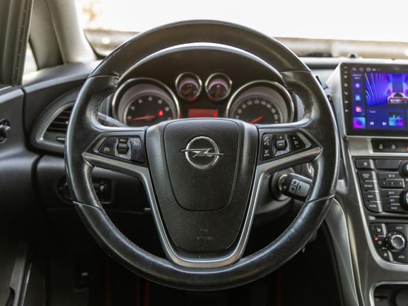 Opel Astra J с пробегом 2011 года, цена 618 000 рублей, 174981 км, хэтчбек, Автокод Объявления