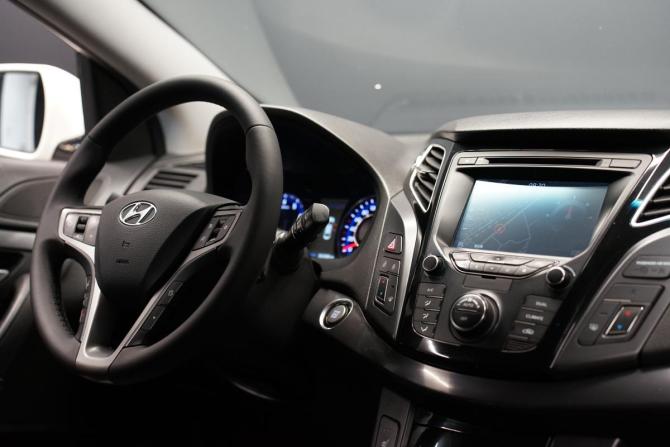 Hyundai i40 I Рестайлинг с пробегом 2015 года, цена 945 000 рублей, 344000 км, седан, Автокод Объявления