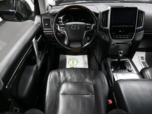 Toyota Land Cruiser 200 Series Рестайлинг 2 с пробегом 2021 года, цена 6 450 000 рублей, 216151 км, внедорожник, Автокод Объявления