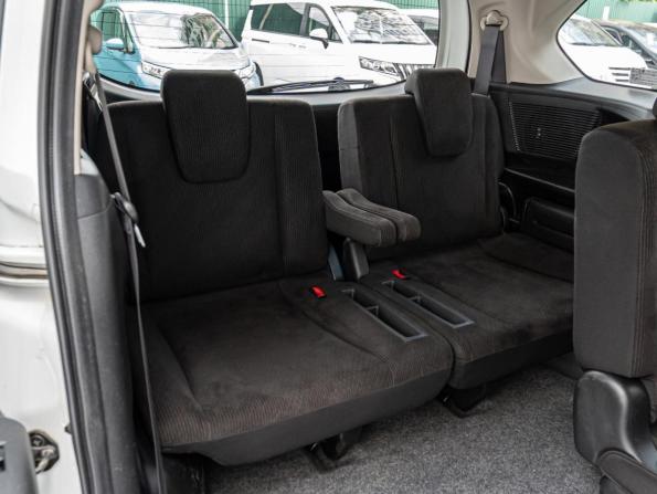 Honda Freed I Рестайлинг 2 с пробегом 2015 года, цена 1 230 000 рублей, 179009 км, компактвэн, Автокод Объявления