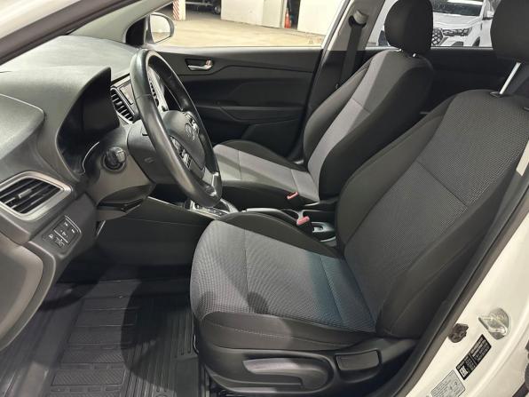 Hyundai Solaris II с пробегом 2019 года, цена 1 348 000 рублей, 133955 км, седан, Автокод Объявления