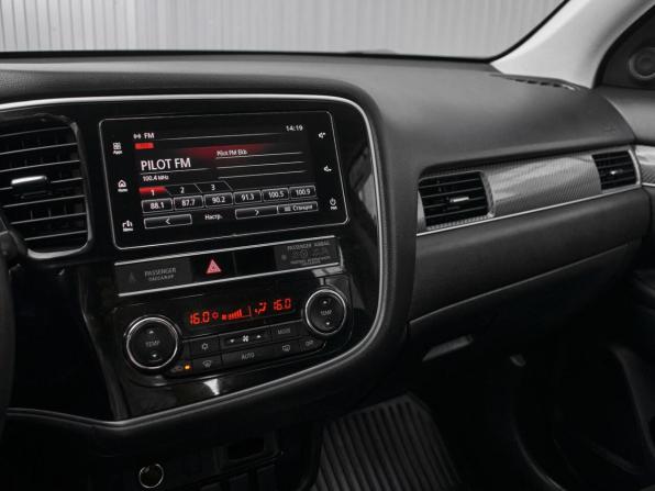 Mitsubishi Outlander III Рестайлинг 3 с пробегом 2019 года, цена 2 165 000 рублей, 77023 км, внедорожник, Автокод Объявления