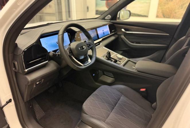 Новый Geely Monjaro I 2026 года, цена 4 954 990 рублей, внедорожник, Автокод Объявления