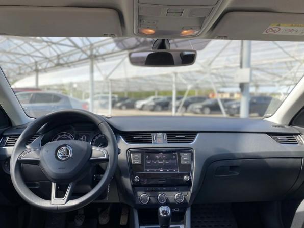 Skoda Octavia III (A7) Рестайлинг с пробегом 2018 года, цена 1 662 000 рублей, 109995 км, лифтбек, Автокод Объявления
