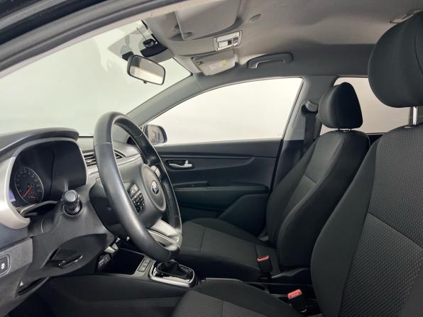 Kia Rio IV Рестайлинг с пробегом 2021 года, цена 1 899 000 рублей, 31000 км, хэтчбек, Автокод Объявления