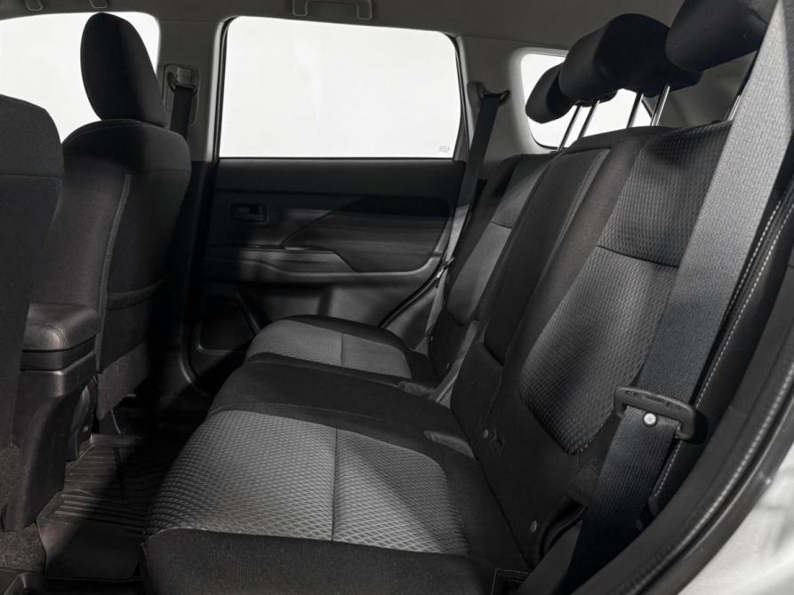Mitsubishi Outlander III Рестайлинг 2 Санкт-Петербург  - изображение 12