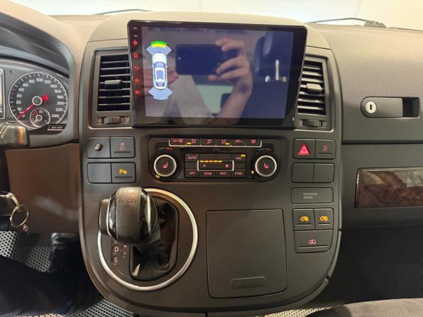 Volkswagen Multivan T5 Рестайлинг с пробегом 2012 года, цена 2 435 000 рублей, 199000 км, минивэн, Автокод Объявления