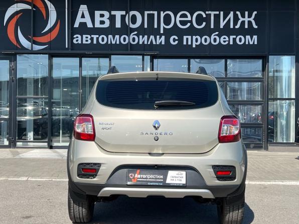 Renault Sandero II с пробегом 2017 года, цена 950 000 рублей, 142902 км, хэтчбек, Автокод Объявления