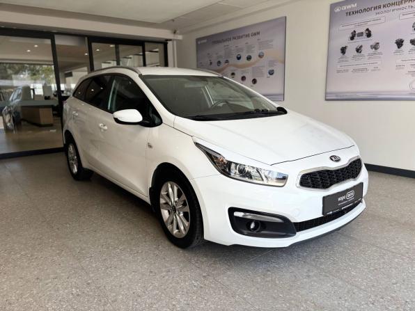 Kia Ceed II Рестайлинг с пробегом 2017 года, цена 1 365 000 рублей, 122742 км, универсал, Автокод Объявления