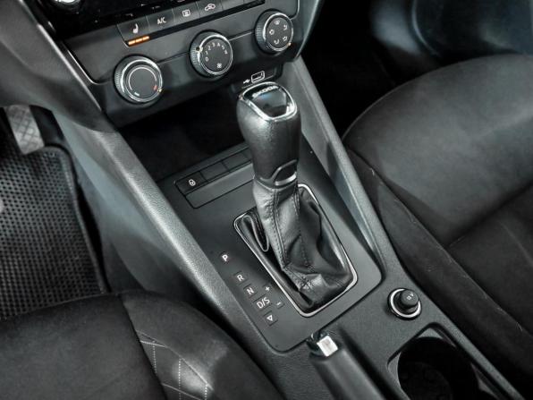Skoda Octavia III (A7) Рестайлинг с пробегом 2019 года, цена 1 480 000 рублей, 171092 км, лифтбек, Автокод Объявления