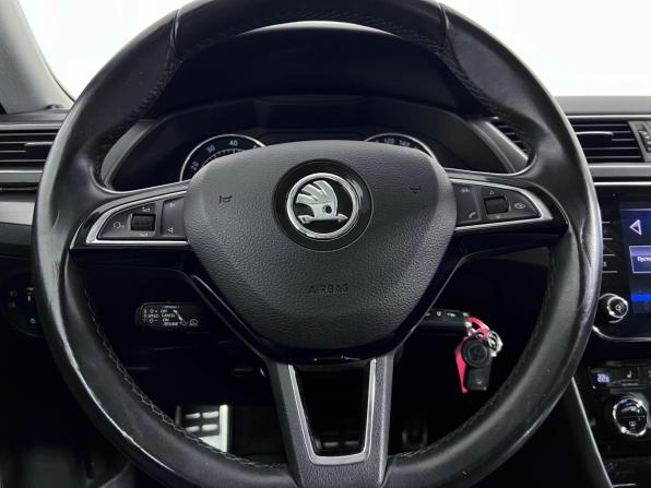 Skoda Superb III с пробегом 2017 года, цена 2 350 000 рублей, 92336 км, лифтбек, Автокод Объявления