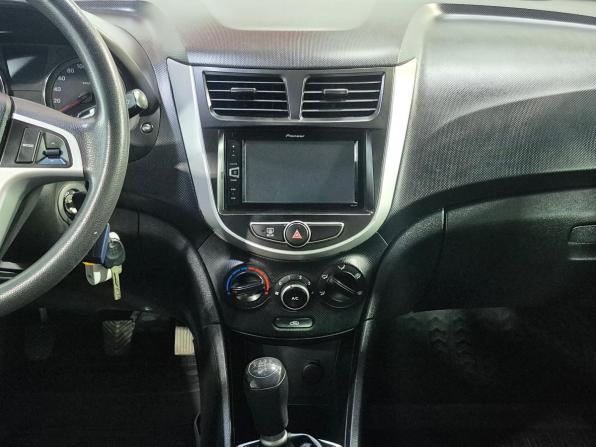 Hyundai Solaris I Рестайлинг с пробегом 2014 года, цена 990 000 рублей, 91282 км, седан, Автокод Объявления