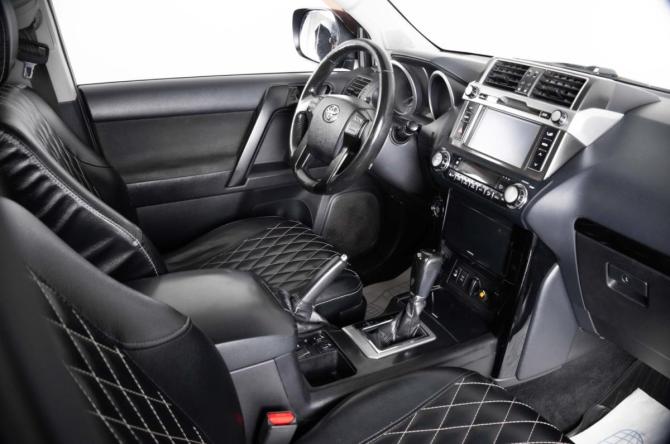 Toyota Land Cruiser Prado 150 Series Рестайлинг 1 с пробегом 2016 года, цена 3 199 000 рублей, 264000 км, внедорожник, Автокод Объявления