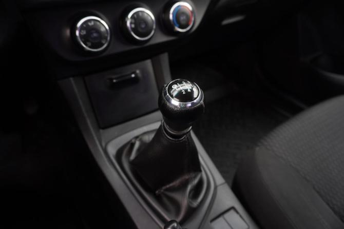 Toyota Corolla XI (E160 E170 E180) с пробегом 2014 года, цена 995 000 рублей, 103681 км, седан, Автокод Объявления
