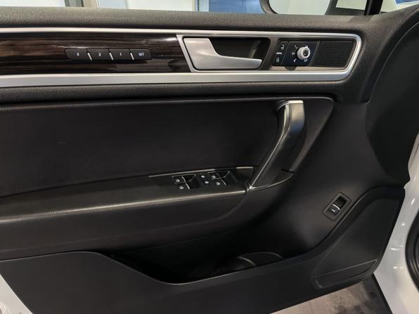 Volkswagen Touareg II Рестайлинг с пробегом 2014 года, цена 2 740 000 рублей, 159223 км, внедорожник, Автокод Объявления