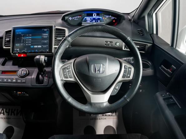 Honda Freed I Рестайлинг с пробегом 2013 года, цена 1 210 000 рублей, 118776 км, компактвэн, Автокод Объявления