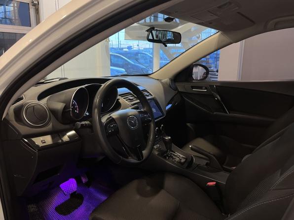 Mazda 3 II (BL) Рестайлинг с пробегом 2012 года, цена 955 000 рублей, 181376 км, седан, Автокод Объявления