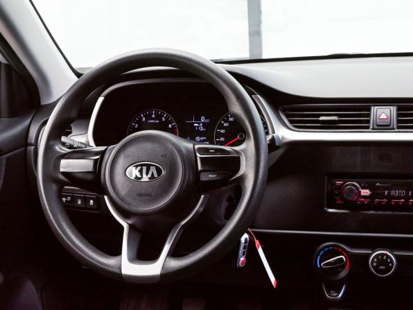 Kia Rio IV Рестайлинг с пробегом 2021 года, цена 1 420 000 рублей, 122255 км, седан, Автокод Объявления
