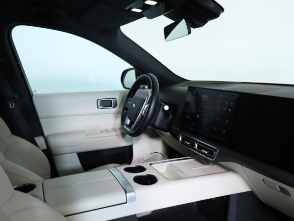 Li Auto (Lixiang) L9 I с пробегом 2023 года, цена 6 800 000 рублей, 65409 км, внедорожник, Автокод Объявления