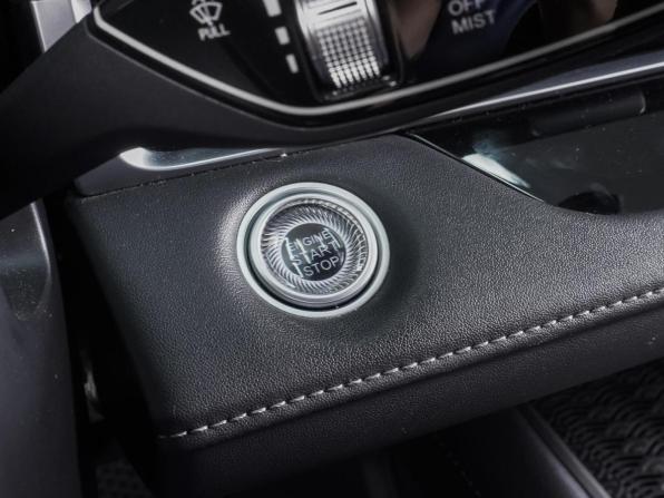 Chery Arrizo 8 с пробегом 2023 года, цена 2 050 000 рублей, 63509 км, седан, Автокод Объявления