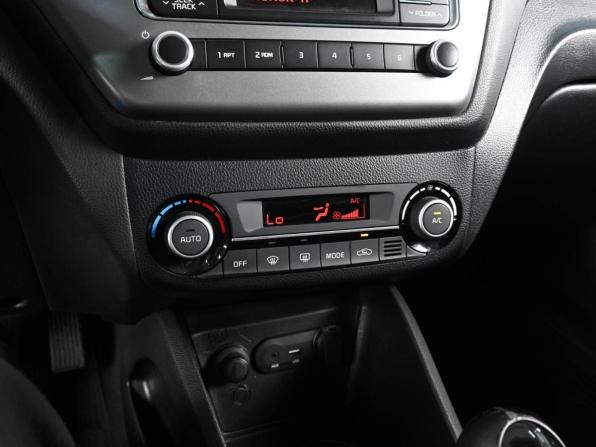 Kia Rio III Рестайлинг с пробегом 2017 года, цена 1 149 000 рублей, 203486 км, седан, Автокод Объявления