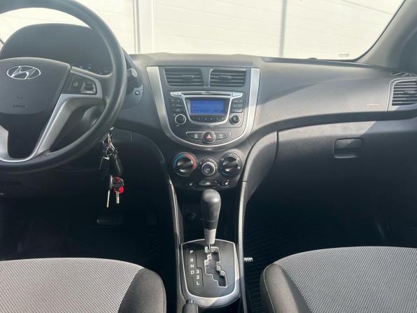 Hyundai Solaris I с пробегом 2014 года, цена 745 000 рублей, 106865 км, седан, Автокод Объявления