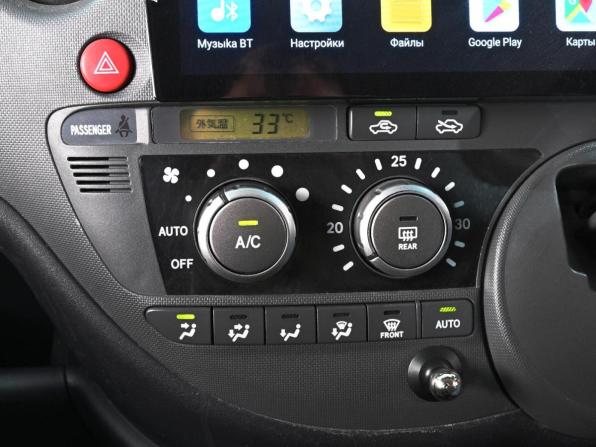 Toyota Sienta I Рестайлинг 2 с пробегом 2012 года, цена 949 000 рублей, 120249 км, компактвэн, Автокод Объявления