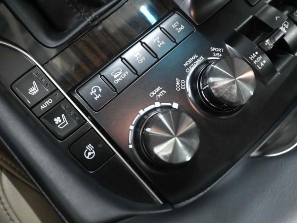 Lexus LX III Рестайлинг 2 с пробегом 2017 года, цена 6 999 900 рублей, 149005 км, внедорожник, Автокод Объявления