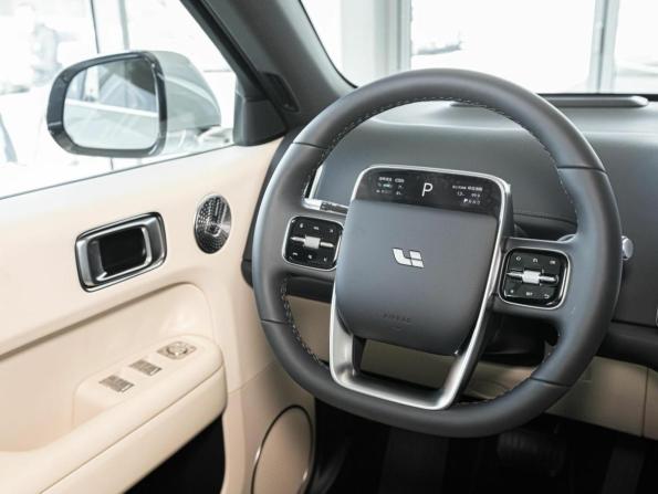 Новый Li Auto (Lixiang) L6 2025 года, цена 8 990 000 рублей, внедорожник, Автокод Объявления