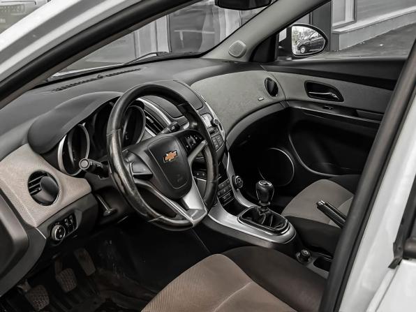 Chevrolet Cruze I Рестайлинг с пробегом 2013 года, цена 810 000 рублей, 214093 км, седан, Автокод Объявления