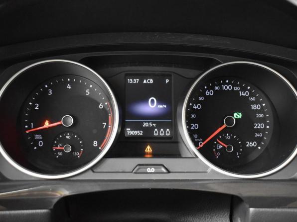 Volkswagen Tiguan II Рестайлинг с пробегом 2021 года, цена 2 498 100 рублей, 190952 км, внедорожник, Автокод Объявления