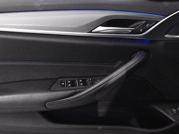 BMW 5 серии VII (G30/G31/G38) с пробегом 2018 года, цена 3 074 000 рублей, 211839 км, седан, Автокод Объявления