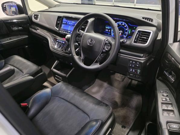Honda Odyssey V Рестайлинг с пробегом 2017 года, цена 2 400 000 рублей, 159306 км, минивэн, Автокод Объявления
