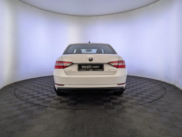 Skoda Superb III с пробегом 2019 года, цена 2 450 000 рублей, 40183 км, лифтбек, Автокод Объявления