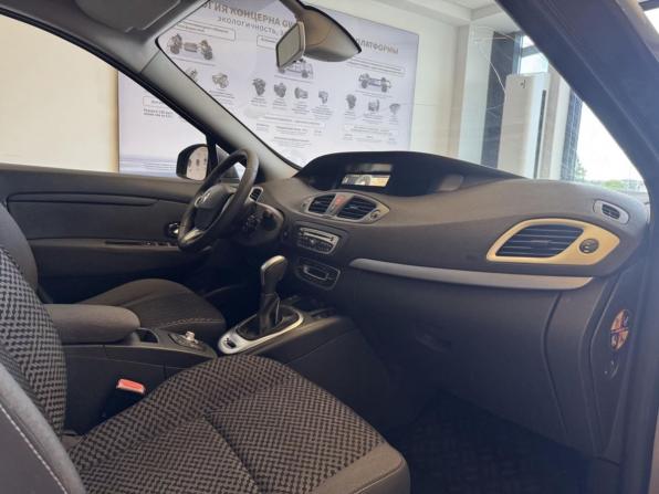 Renault Scenic III с пробегом 2011 года, цена 702 000 рублей, 326135 км, компактвэн, Автокод Объявления