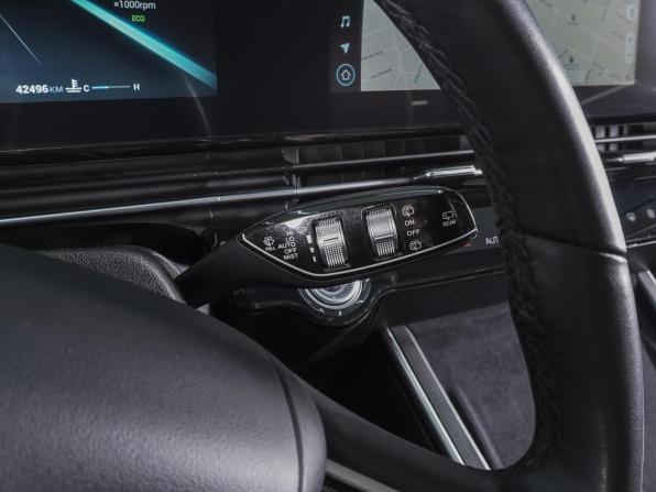 Omoda C5 I с пробегом 2023 года, цена 1 800 000 рублей, 42496 км, внедорожник, Автокод Объявления