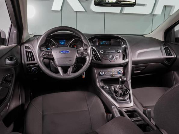 Ford Focus III Рестайлинг с пробегом 2015 года, цена 949 900 рублей, 156006 км, хэтчбек, Автокод Объявления