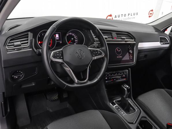 Volkswagen Tiguan II Рестайлинг с пробегом 2021 года, цена 3 599 000 рублей, 12243 км, внедорожник, Автокод Объявления