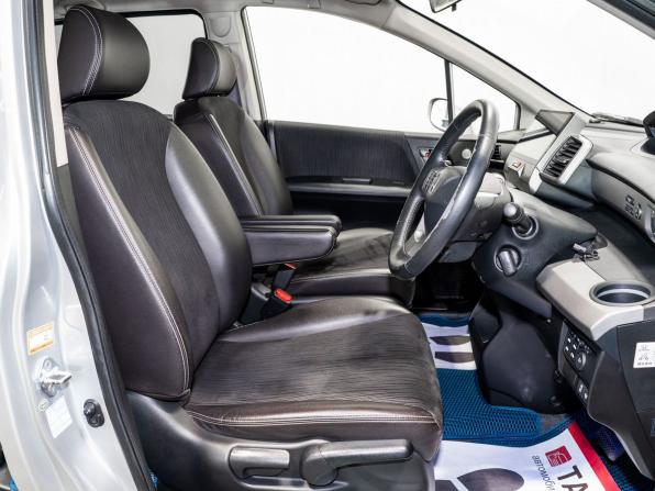 Honda Freed I Рестайлинг 2 с пробегом 2014 года, цена 1 035 000 рублей, 180200 км, компактвэн, Автокод Объявления