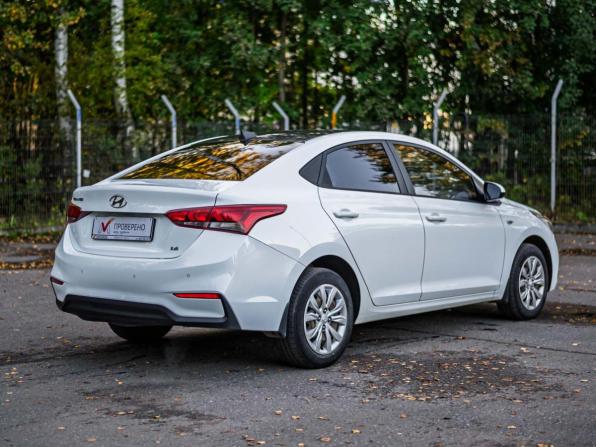 Hyundai Solaris II с пробегом 2018 года, цена 1 270 000 рублей, 142830 км, седан, Автокод Объявления