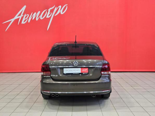 Volkswagen Polo V Рестайлинг с пробегом 2018 года, цена 1 275 000 рублей, 128000 км, седан, Автокод Объявления