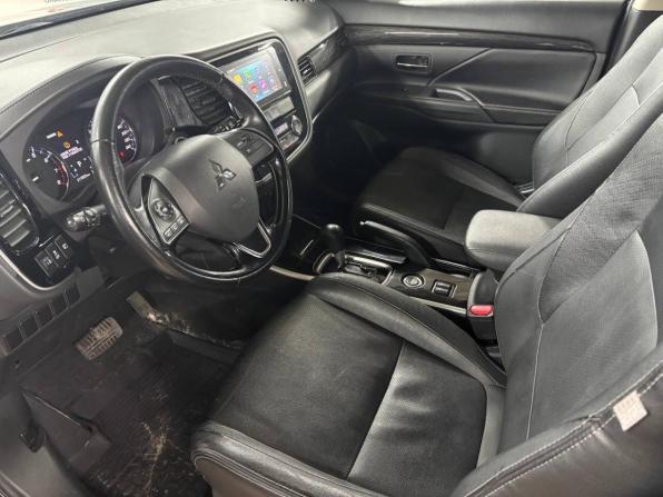 Mitsubishi Outlander III Рестайлинг 2 с пробегом 2018 года, цена 1 749 000 рублей, 210000 км, внедорожник, Автокод Объявления
