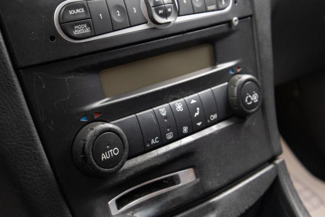 Renault Laguna II Рестайлинг с пробегом 2007 года, цена 459 000 рублей, 245523 км, лифтбек, Автокод Объявления