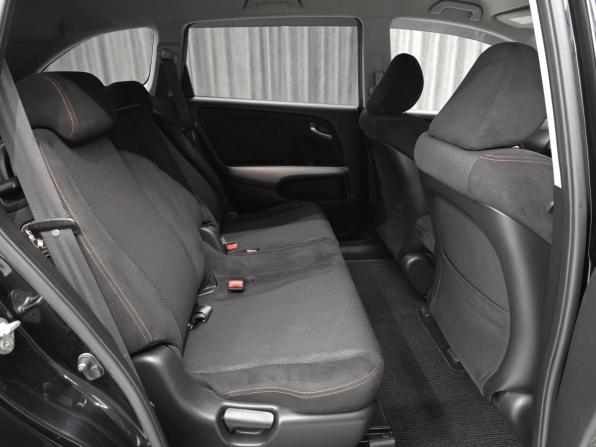 Honda Stream II Рестайлинг с пробегом 2009 года, цена 1 050 000 рублей, 125000 км, минивэн, Автокод Объявления