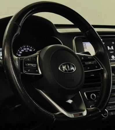 Kia Optima IV Рестайлинг с пробегом 2018 года, цена 1 880 000 рублей, 182476 км, седан, Автокод Объявления