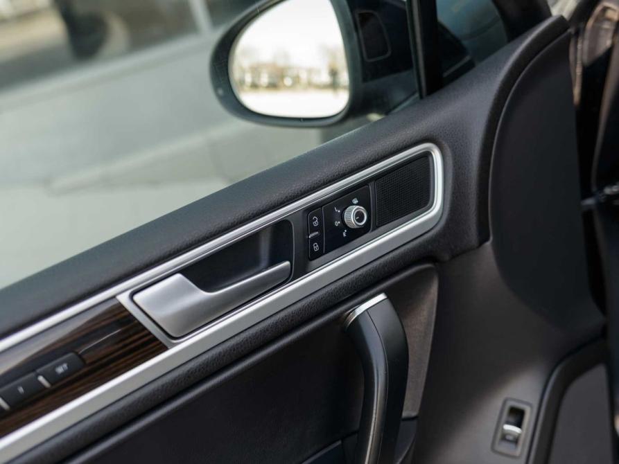 Volkswagen Touareg II Рестайлинг Новосибирск  - изображение 18