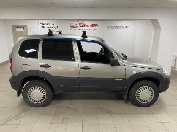 Chevrolet Niva I Рестайлинг с пробегом 2015 года, цена 679 000 рублей, 84000 км, внедорожник, Автокод Объявления