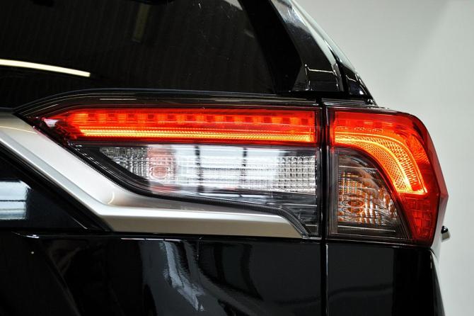 Toyota RAV4 V (XA50) с пробегом 2021 года, цена 3 599 000 рублей, 52000 км, внедорожник, Автокод Объявления