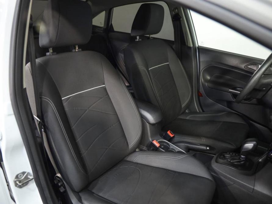 Ford Fiesta Mk6 Рестайлинг Санкт-Петербург  - изображение 22