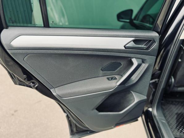 Volkswagen Tiguan II с пробегом 2018 года, цена 2 220 000 рублей, 147000 км, внедорожник, Автокод Объявления